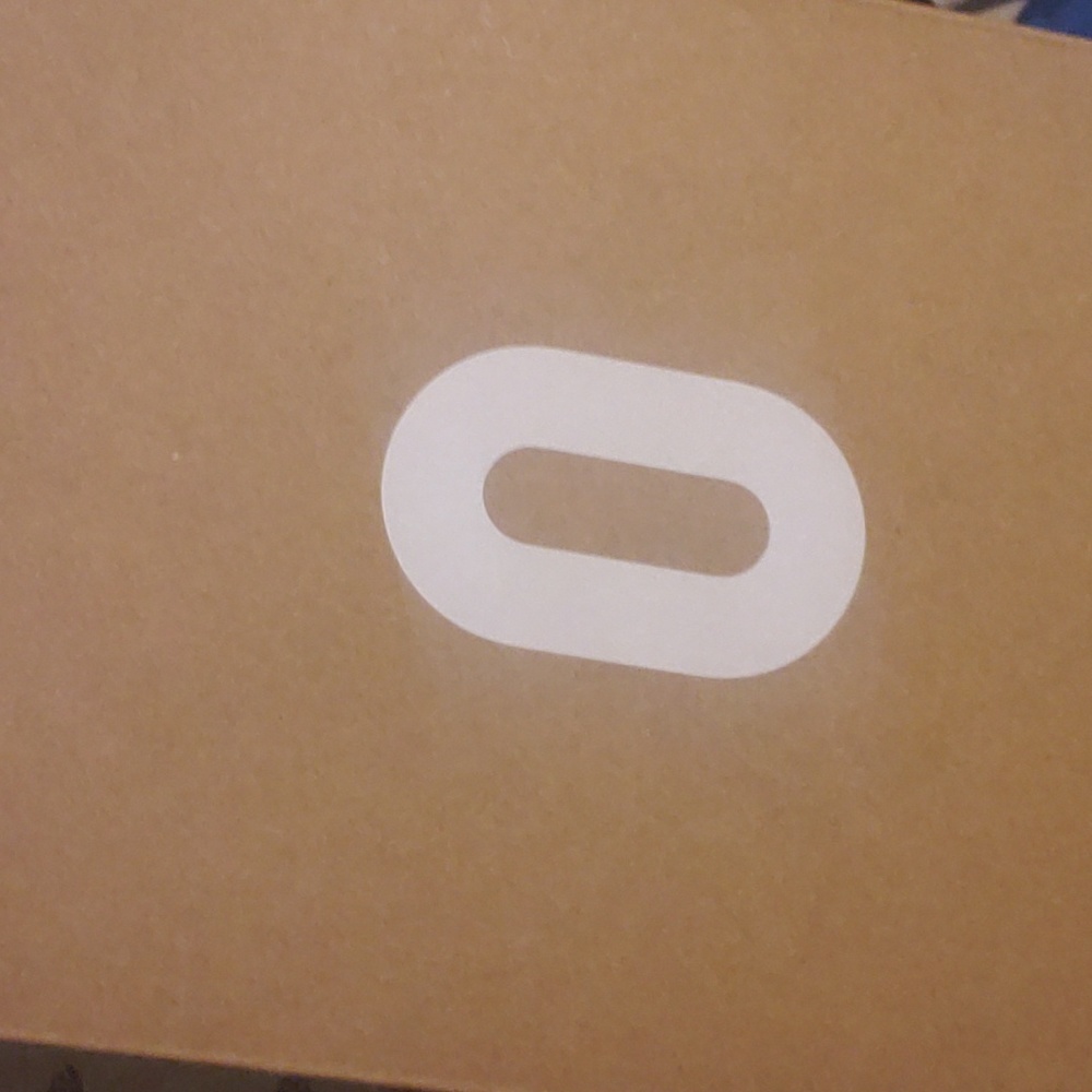 Oculus Quest 2 - Picture 2 of 3